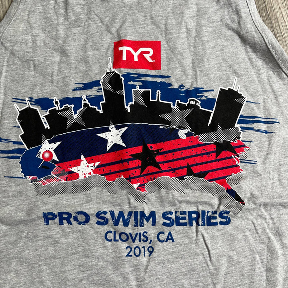 TYR Unisex Pro Swim Series 2019 Clovis CA Tank Tee - Grey - Size Small - Picture 2 of 7